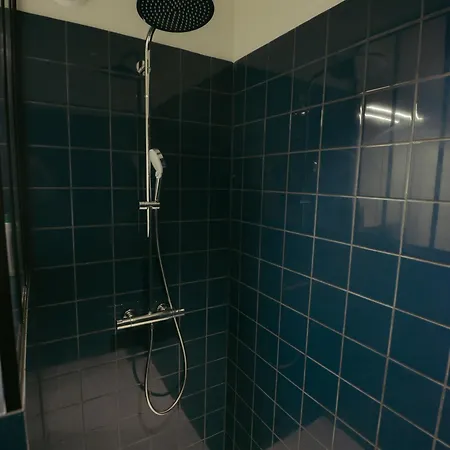 Floor At Saint Peters Station 아파트