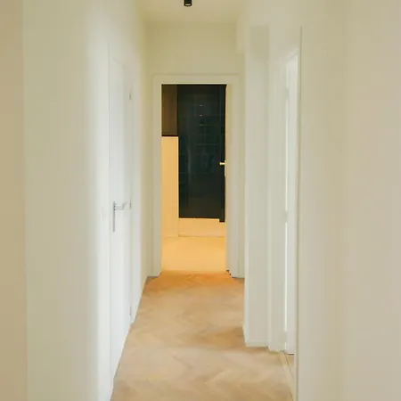 Floor At Saint Peters Station Gandawa