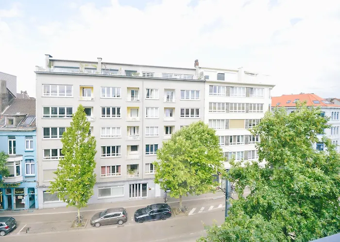 Floor At Saint Peters Station *